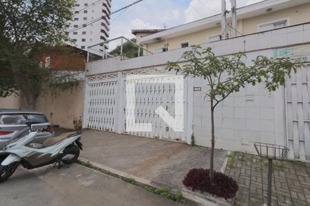 Casa para alugar com 112m², 3 quartos e 2 vagas Casa para alugar com 112m², 3 quartos e 2 vagasFachada