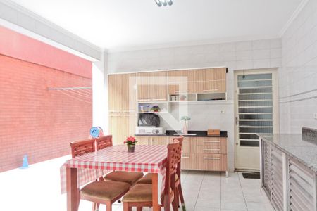 Casa à venda com 250m², 4 quartos e 2 vagasQuintal