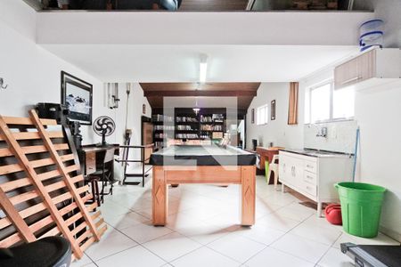 Casa à venda com 250m², 4 quartos e 2 vagasSótão