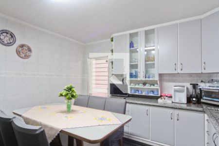 Casa à venda com 250m², 4 quartos e 2 vagasCozinha