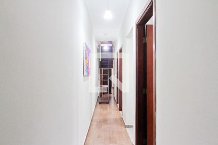 Casa à venda com 250m², 4 quartos e 2 vagasCorredor