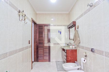 Casa à venda com 250m², 4 quartos e 2 vagasBanheiro da Suíte