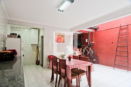 Casa à venda com 250m², 4 quartos e 2 vagasQuintal