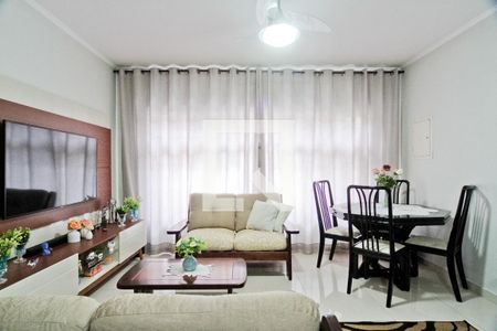 Sala de casa à venda com 4 quartos, 250m² em Vila Santa Delfina, São Paulo