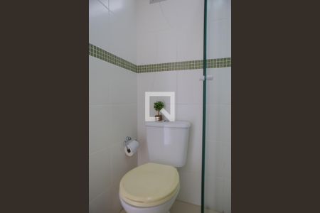 Apartamento para alugar com 132m², 3 quartos e 1 vaga Apartamento para alugar com 132m², 3 quartos e 1 vagaBanheiro da suíte 2