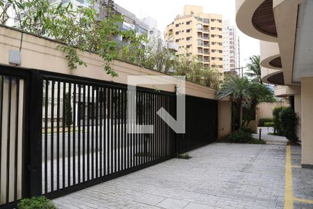 Apartamento para alugar com 120m², 2 quartos e 1 vagaPortão de entrada