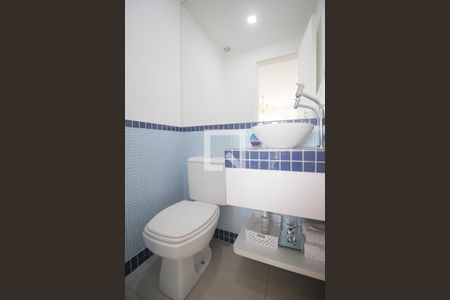Lavabo de apartamento à venda com 4 quartos, 140m² em Vila Suzana, São Paulo
