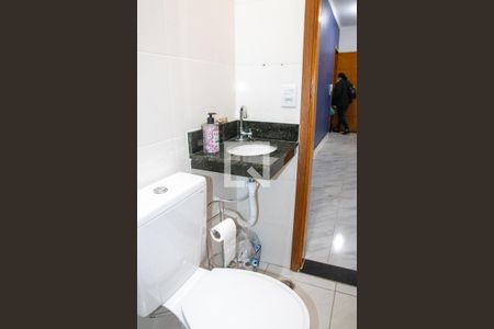 Casa de condomínio à venda com 43m², 2 quartos e sem vagaBanheiro 