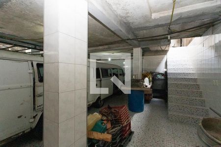 Casa à venda com 431m², 4 quartos e 8 vagas Casa à venda com 431m², 4 quartos e 8 vagasGaragem