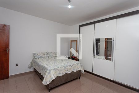 Casa à venda com 431m², 4 quartos e 8 vagas Casa à venda com 431m², 4 quartos e 8 vagasQuarto 4 - suíte