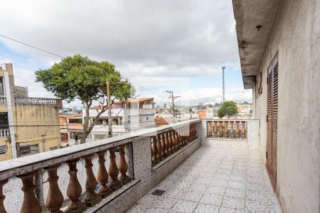 Casa à venda com 431m², 4 quartos e 8 vagas Casa à venda com 431m², 4 quartos e 8 vagasVaranda quarto 1