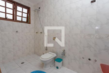 Casa à venda com 431m², 4 quartos e 8 vagas Casa à venda com 431m², 4 quartos e 8 vagasBanheiro do quarto 4 - suíte