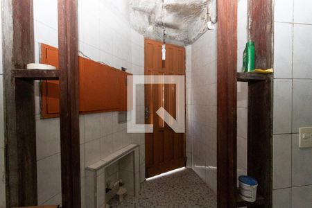 Casa à venda com 431m², 4 quartos e 8 vagas Casa à venda com 431m², 4 quartos e 8 vagasEntrada de pedestre para garagem