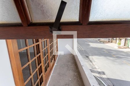 Casa à venda com 431m², 4 quartos e 8 vagas Casa à venda com 431m², 4 quartos e 8 vagasVista da janela do escritório