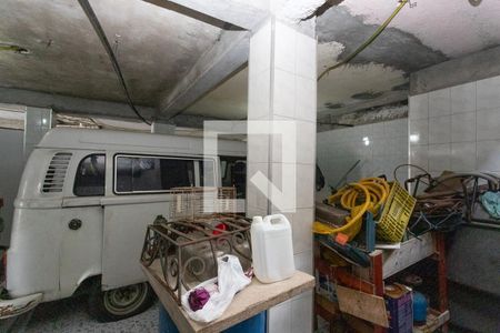 Casa à venda com 431m², 4 quartos e 8 vagas Casa à venda com 431m², 4 quartos e 8 vagasGaragem