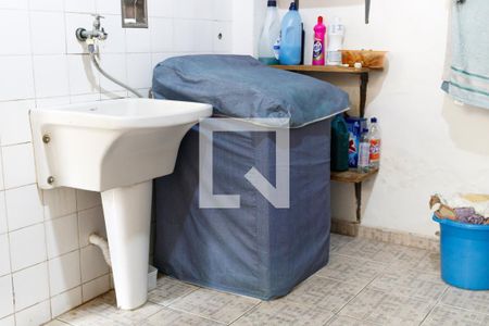 Casa à venda com 248m², 3 quartos e 1 vagaLavanderia