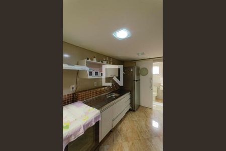 Casa à venda com 260m², 5 quartos e 1 vagaCozinha