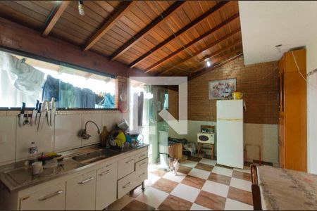 Casa à venda com 260m², 5 quartos e 1 vagaCozinha Superior