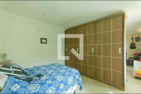 Casa à venda com 260m², 5 quartos e 1 vagaSuíte