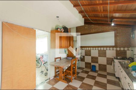 Casa à venda com 260m², 5 quartos e 1 vagaCozinha Superior