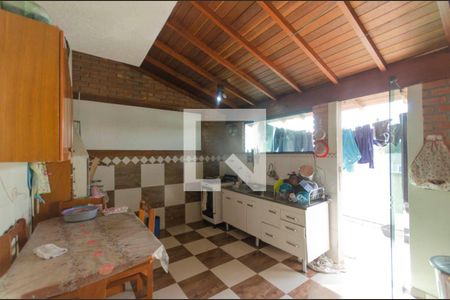 Casa à venda com 260m², 5 quartos e 1 vagaCozinha Superior