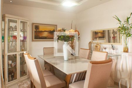 Sala de casa para alugar com 3 quartos, 280m² em Santo Antônio da Prata, Belford Roxo