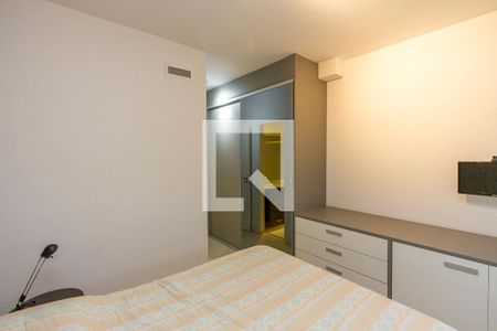 Apartamento à venda com 81m², 2 quartos e 2 vagas Apartamento à venda com 81m², 2 quartos e 2 vagasSuíte
