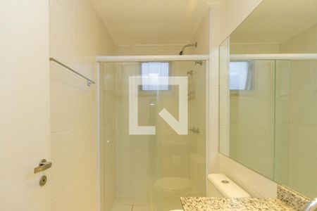 Apartamento à venda com 81m², 2 quartos e 2 vagas Apartamento à venda com 81m², 2 quartos e 2 vagasBanheiro da Suíte
