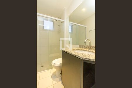 Apartamento à venda com 81m², 2 quartos e 2 vagas Apartamento à venda com 81m², 2 quartos e 2 vagasBanheiro da Suíte