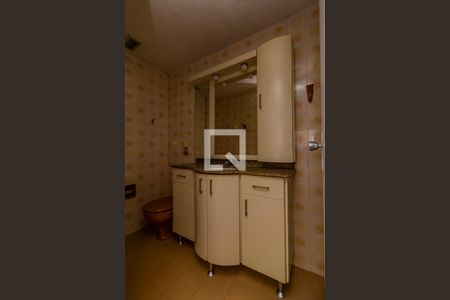 Banheiro de apartamento para alugar com 1 quarto, 44m² em Menino Deus, Porto Alegre