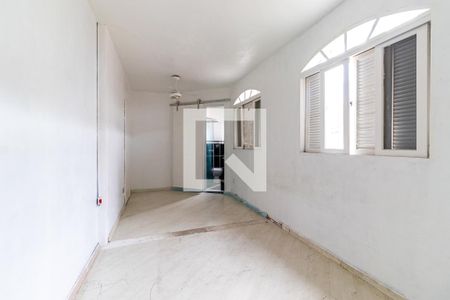 Casa à venda com 850m², 4 quartos e 2 vagasQuarto 2 - Suíte 1