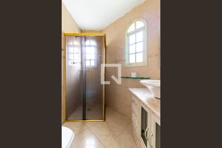 Casa à venda com 850m², 4 quartos e 2 vagasBanheiro da Suíte 2