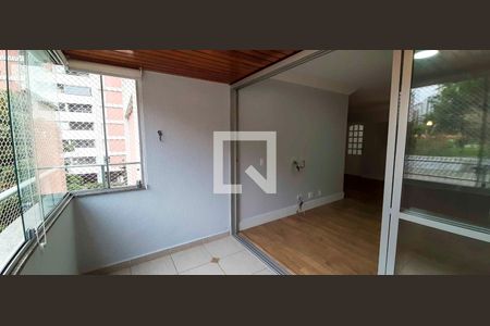 Sacada de apartamento à venda com 3 quartos, 85m² em Vila Yara, Osasco