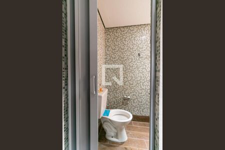 Casa para alugar com 55m², 2 quartos e sem vaga Casa para alugar com 55m², 2 quartos e sem vagaBanheiro da Suíte 1