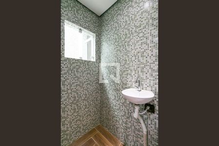 Casa para alugar com 55m², 2 quartos e sem vaga Casa para alugar com 55m², 2 quartos e sem vagaBanheiro da Suíte 2