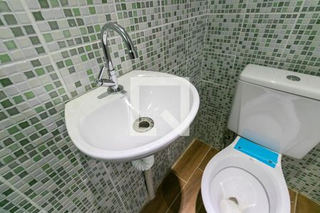 Casa para alugar com 55m², 2 quartos e sem vaga Casa para alugar com 55m², 2 quartos e sem vagaBanheiro da Suíte 2