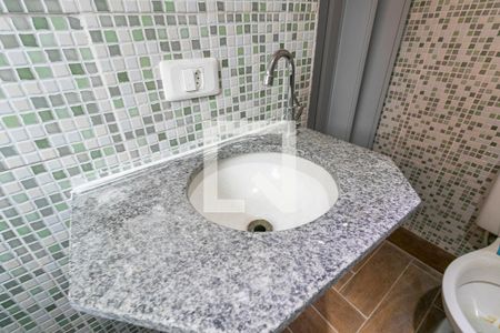 Casa para alugar com 55m², 2 quartos e sem vaga Casa para alugar com 55m², 2 quartos e sem vagaBanheiro da Suíte 1