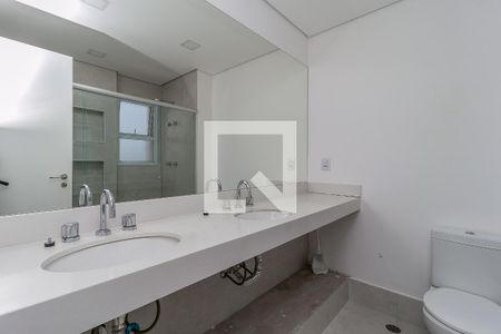 Apartamento à venda com 494m², 3 quartos e 6 vagasBanheiro da Suíte 2