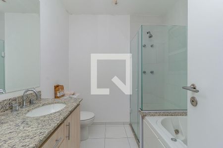 Apartamento à venda com 494m², 3 quartos e 6 vagasBanheiro da Suíte 3