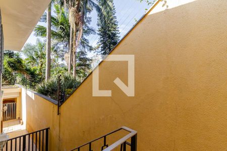 Casa à venda com 858m², 6 quartos e 6 vagasLateral de Serviço 