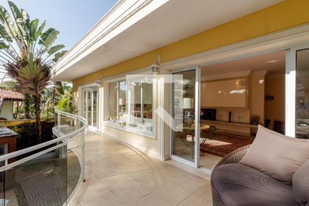 Casa à venda com 858m², 6 quartos e 6 vagasSacada