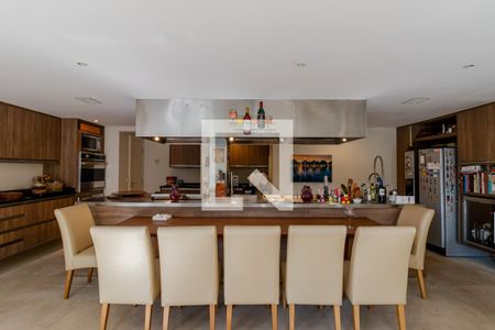 Casa à venda com 858m², 6 quartos e 6 vagasEspaço Gourmet