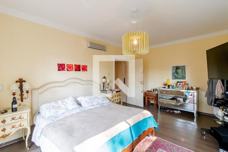 Casa à venda com 858m², 6 quartos e 6 vagasSuíte 4