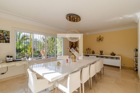 Casa à venda com 858m², 6 quartos e 6 vagasSala de Jantar