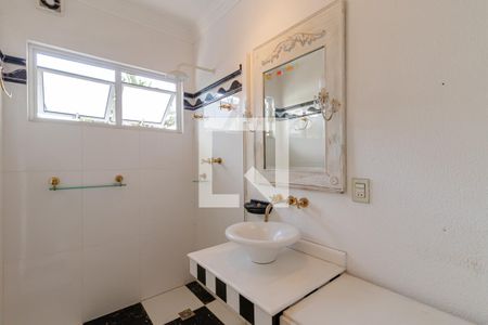 Casa à venda com 858m², 6 quartos e 6 vagasBanheiro da Suíte 2