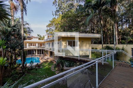 Casa à venda com 858m², 6 quartos e 6 vagasSacada Academia