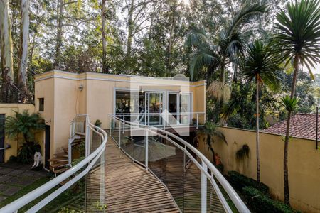 Casa à venda com 858m², 6 quartos e 6 vagasAcademia