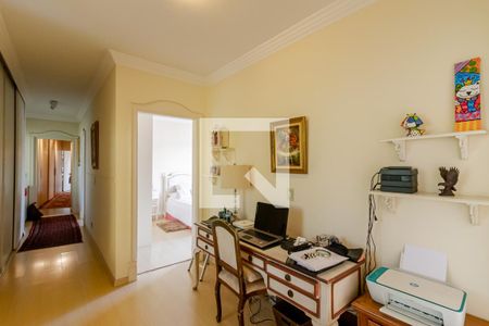 Casa à venda com 858m², 6 quartos e 6 vagasCorredor