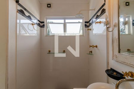 Casa à venda com 858m², 6 quartos e 6 vagasBanheiro da Suíte 2