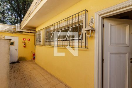 Casa à venda com 858m², 6 quartos e 6 vagasEntrada de Serviço 